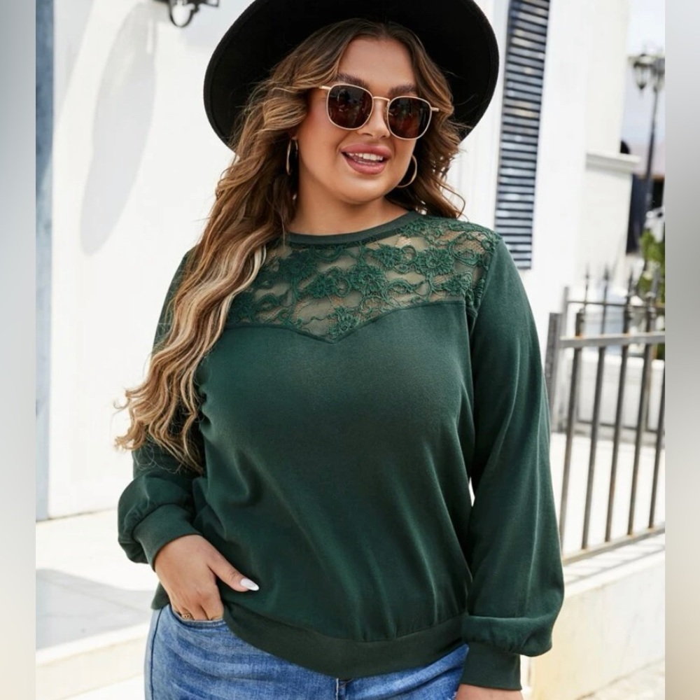 Emery Rose Plus Size Lace Pullover Top Casual Lightweight Fem Emerald Green NEW